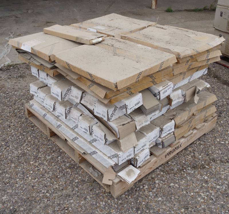 lot 4082 image: Pallet Lot of Luxury Vinyl Flooring - Spacia Brand