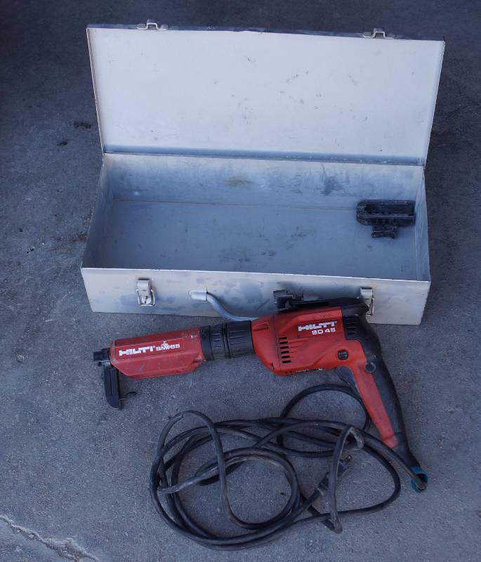 lot 9124 image: Hilti SD45 High-Speed Drywall Screwdriver Screw Gun - with Hilti PMP 45 Plumb and Square 5-Point Laser w case (off brand) Works