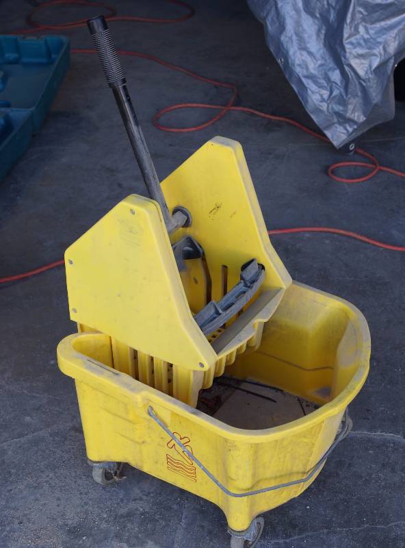 lot 9127 image: Commercial Mop Bucket with squeegee