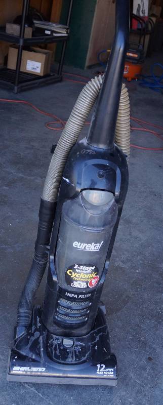 lot 9135 image: Eureka Vacuum - Whirlwind - M#3272 - works