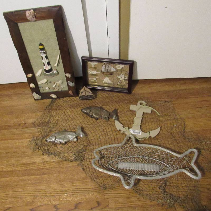 lot 7766 image: Lot of Nautical Themed Dcor - Fishing  Boat  Sea  Shells  Rope Knots  Nets and more WOW