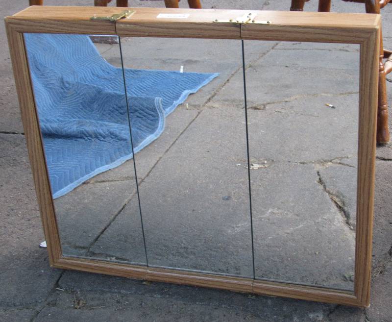 lot 7804 image: Medicine Cabinet - Triple Door - Mirrored  - See photos - Nice