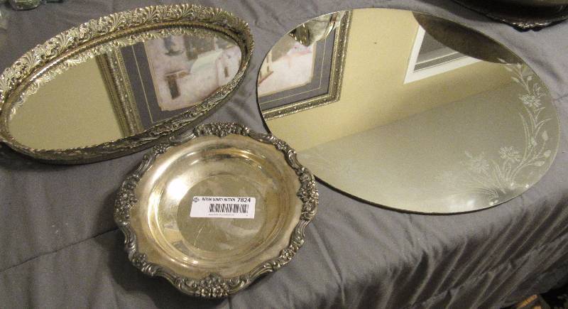lot 7824 image: Round Floral Etched Mirror - Silver Dish - Mirror Jewelry Tray