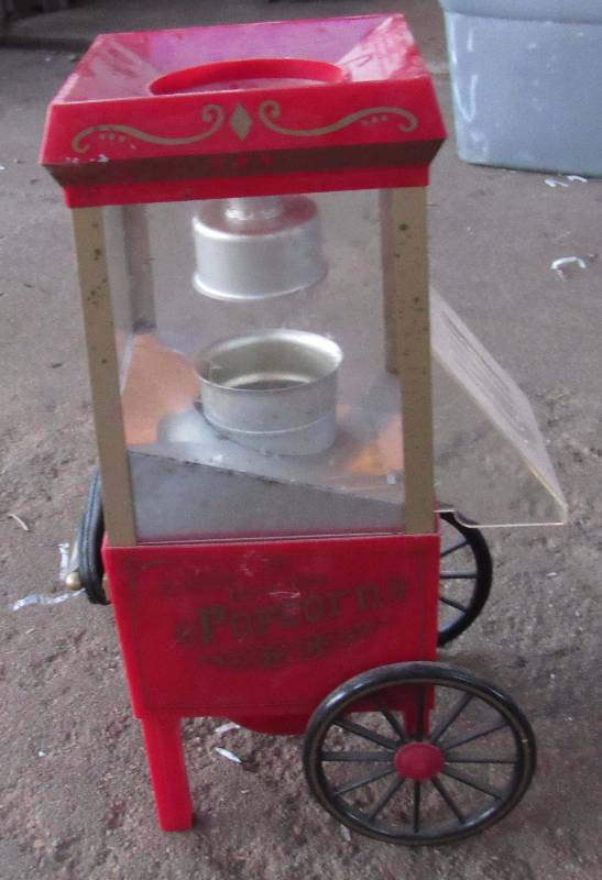 lot 7845 image: Mini Popcorn Stand - Popcorn Maker