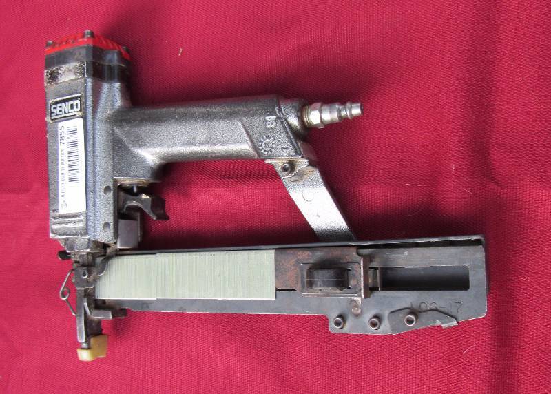lot 7855 image: Senco Trim Nailer