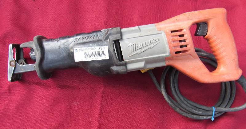 lot 7856 image: Milwaukee SAWZALL - Reciprocating Saw - works