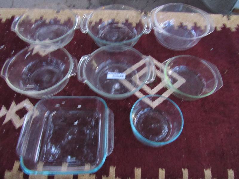 lot 7868 image: Lot of 8 - Clear Glass Baking Dishes