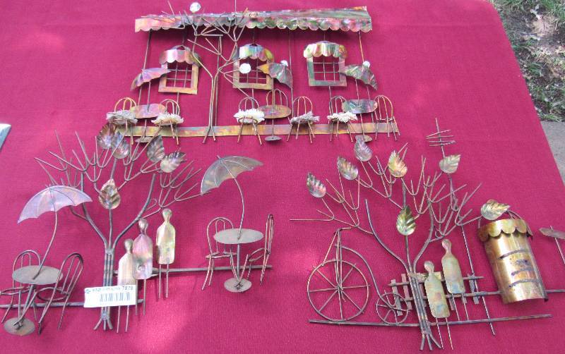 lot 7878 image: Metal Wall Art - French Outdoor Bistro - FUN