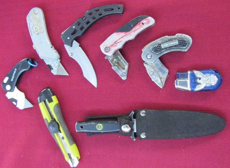 lot 7892 image: Lot of knives - Boat Knife, Sheffield, Craftsman and more - see photo