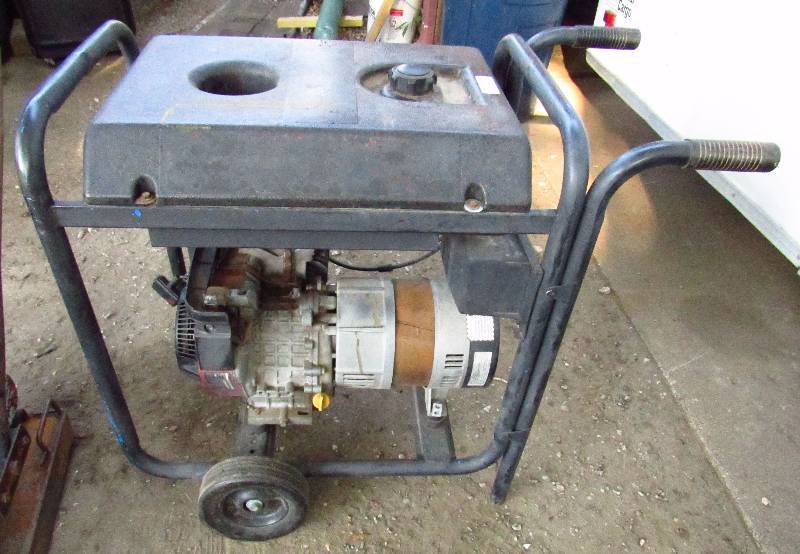 lot 7932 image: Coleman Generator - wVanguard Briggs & Stratton Motor - 9HP