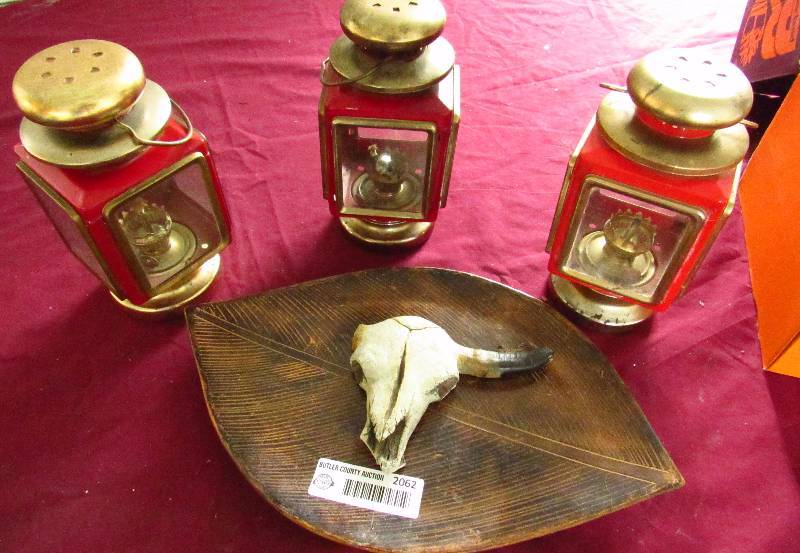 lot 2062 image: Lot of 3 nostalgic Candle HolderLanterns and neat rustic cow skull wall art