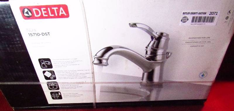 lot 2071 image: Delta Lavatory Faucet - NEW IN BOX