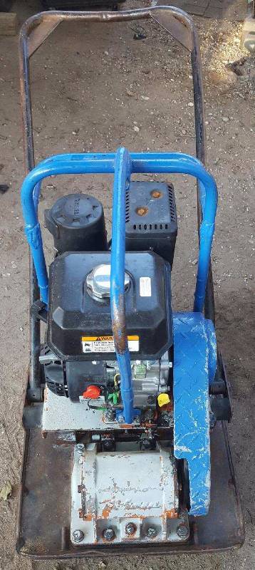 lot 7690 image: Mikasa Plate Compactor with new Kohler motor recently added. Runs and works as it should.