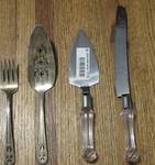 Lot of 4 pieces of serving silverware
