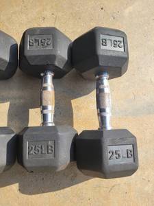 lot 9138 image: Pair of Iron Grip Rubber Coated 25lb Dumbbells