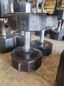 lot 9158 image: Pair of Iron Grip Rubber Coated 60lb Dumbbells