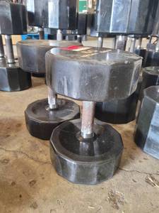 lot 9176 image: Pair of Iron Grip Rubber Coated 60lb Dumbbells