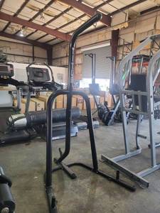 lot 9246 image: 7ft Metal Title Bag Rack and a Title Punching Heavy Bag