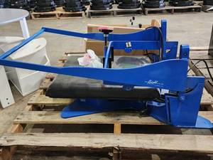 lot 22605 image: Geo Knight DK10 Full Size T-Shirt Press