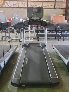 lot 9268 image: Life Fitness 95T Flex Deck Shock Absorption Treadmill