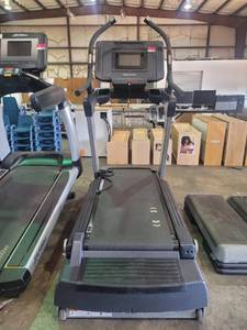 lot 9269 image: Free Motion FMTK74817 1 i 11.9 Incline Trainer