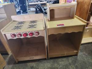lot 22629 image: Kaplan Childrens 2 Piece Kitchenet
