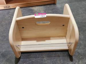 lot 22631 image: Kaplan Storage Bin