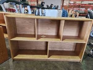 lot 22638 image: Kaplan 5- Compartment Shelf