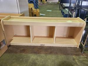 lot 22642 image: Kaplan 3-Compartment Cubbie