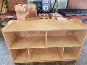 lot 22669 image: Steffy 5 Compartment Shelf