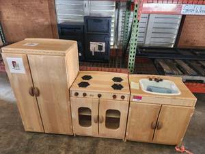 lot 22671 image: Community Childrens Kitchenet