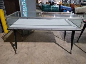 lot 22741 image: Glass Showcase Display