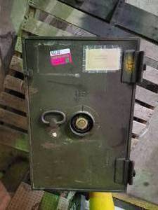 lot 22725 image: Heavy Duty Steel Safe