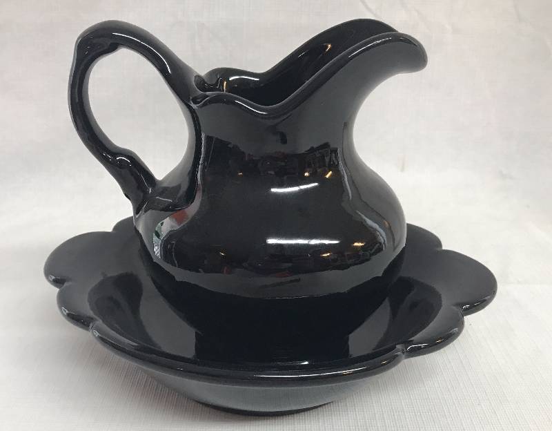 lot 9143 image: Nice Black Pitcher and Bowl Frankoma
