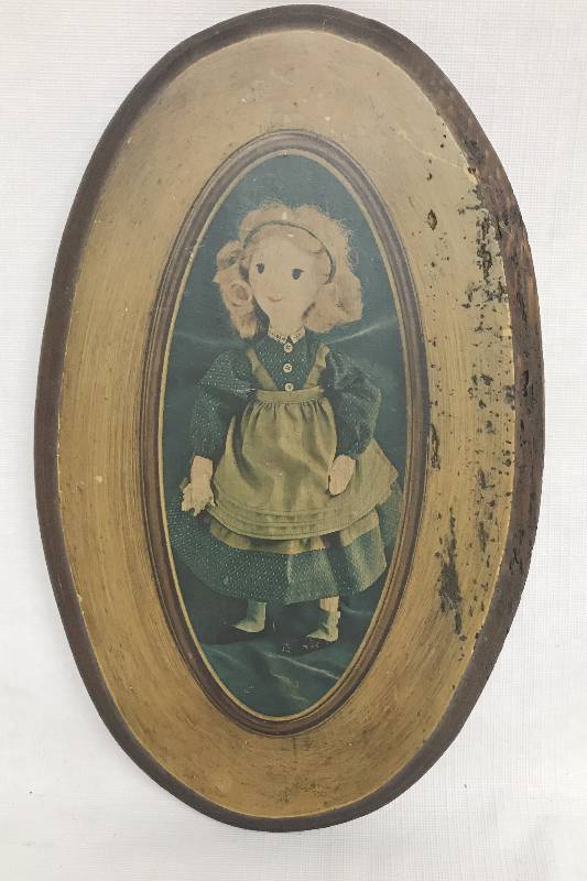 lot 9153 image: Vintage Art on a Piece Wood