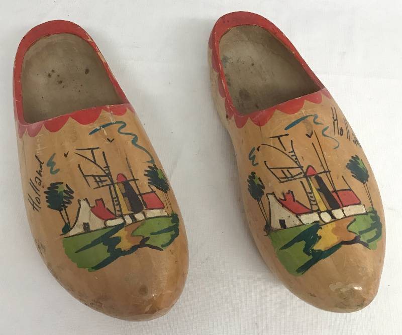 lot 9132 image: Holland Hand Painted Wooden Clogs