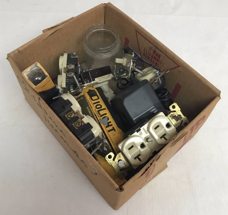 lot 9136 image: Box of Assorted Electrical Parts