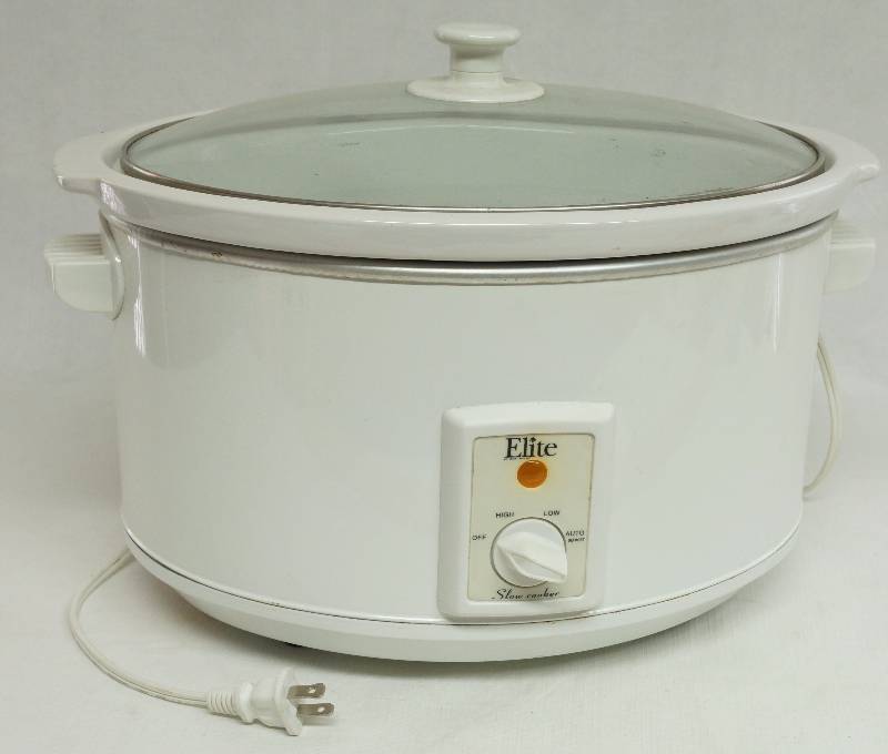 lot 2364 image: Large Elite Crock Pot - powers on but doesnt get warm. Fuse Nice crock and lid