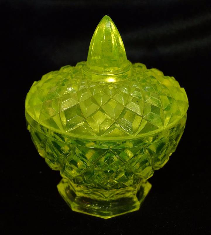 lot 2447 image: Childs Covered Candy Dish - Believed to be Boyd Imperial Glass - NICE and bright