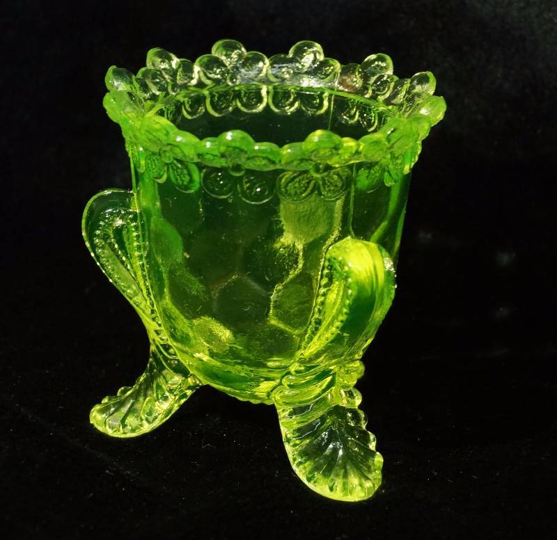 lot 2451 image: Vintage Vaseline Glass Tri-Footed Toothpick Holder Yellow - VERY BEAUTIFUL