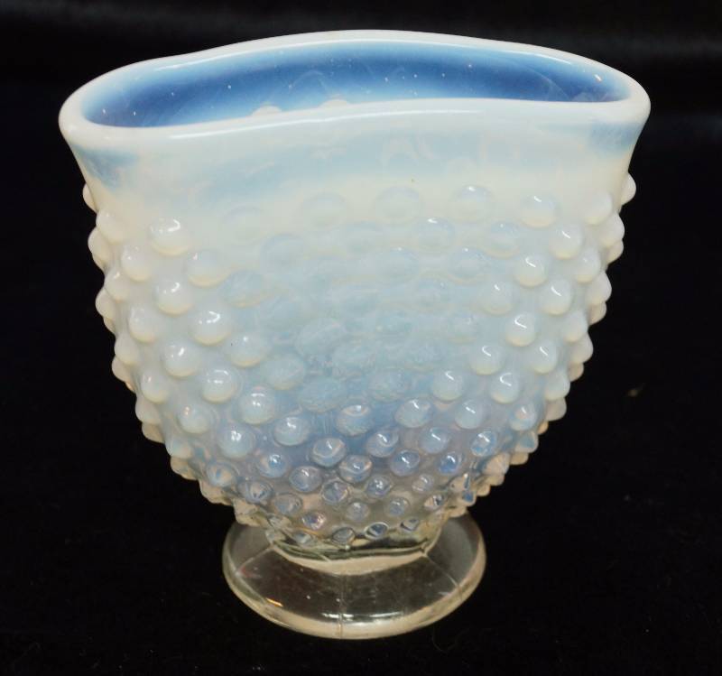lot 2472 image: Fenton White Mini Vase - White Hobnail Design - Vaseline Glass - Changes Colors in different light See photos
