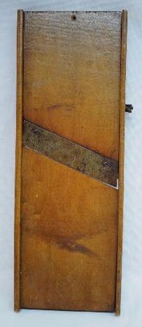 lot 2115 image: Vintage Cabbage Shredder - Cool