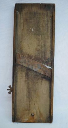 lot 2117 image: Vintage Cabbage Shredder - Cool