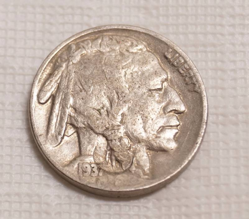 lot 9215 image: 1937 Buffalo Nickel Coin