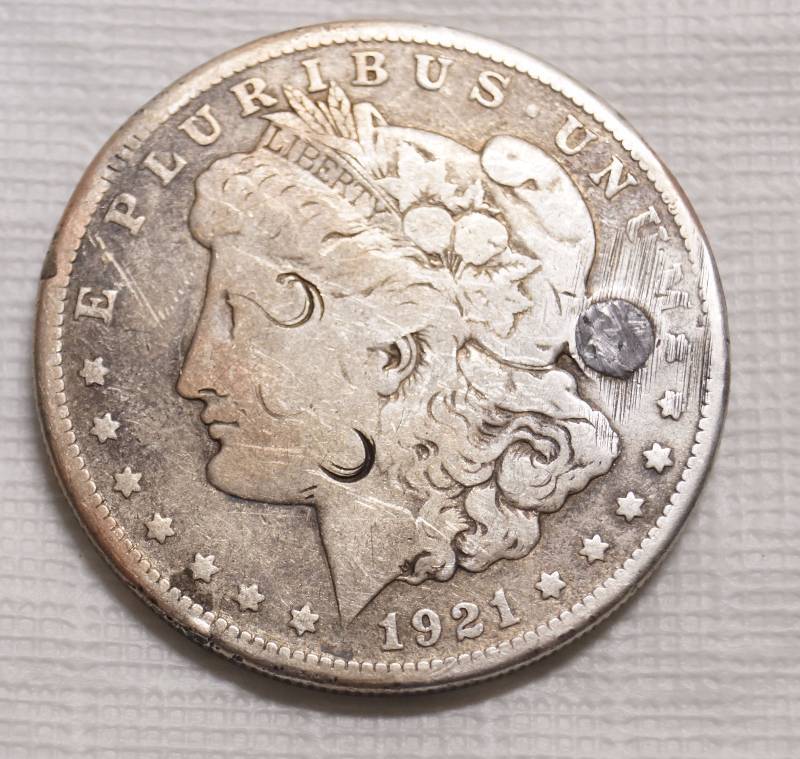 lot 9221 image: 1921 Morgan Silver Dollar