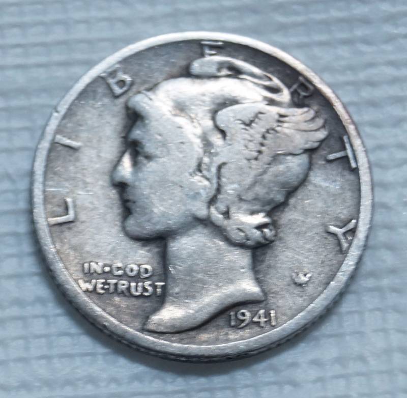 lot 9228 image: 1941 Winged Liberty Head Mercury Dime - Collect Silver Coins