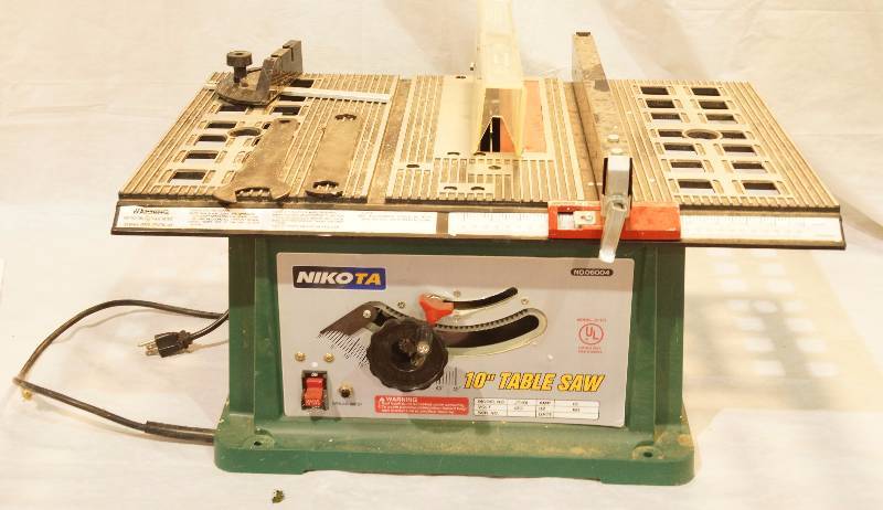 lot 5073 image: Nikota 10 Table Saw - Ready To Go
