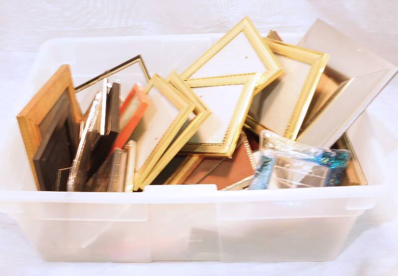 lot 5098 image: Big Lot of Picture Frames - Many - Many - Many