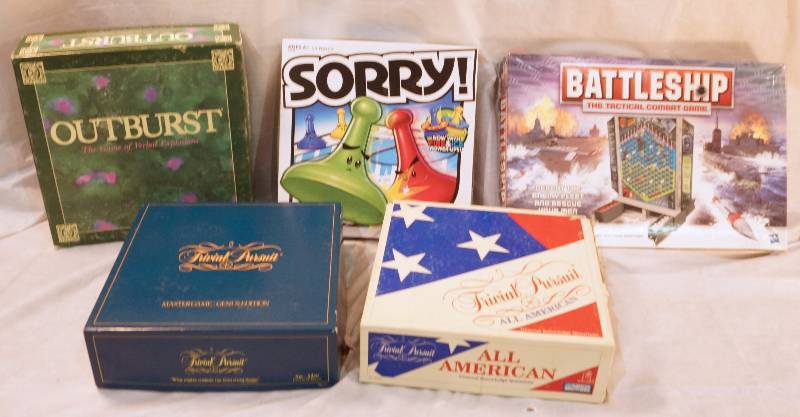 lot 5111 image: Lot of 5 Board Games - Time to Play
