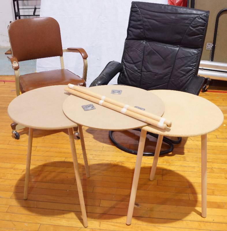 lot 5115 image: 2 Chairs and 3 Collapsible Tables - All for One Bid